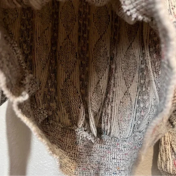 I.O.U Vintage Knit Sweater Size Large - Picture 12 of 15